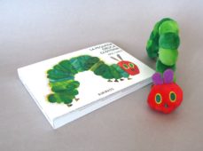 PEQUEÑA ORUGA GLOTONA (MINI CON PELUCHE)