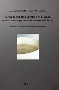 Fer un lligall amb la roba ben plegada