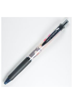 JIJI CON ROSAS BOLIGRAFO NICKY LA APRENDIZ DE BRUJA