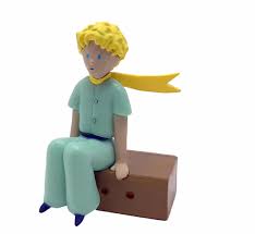 PRINCIPITO SENTADO EN SU CAJA FIGURA PVC 6CM - LLAVERO