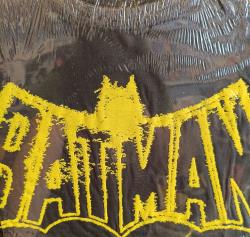 DC CAMISETA BATMAN LLETRES S