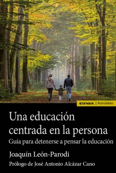 UNA EDUCACIÓN CENTRADA EN LA PERSONAGUÍA PARA DETENERSE A PENSAR LA EDUCACIÓN